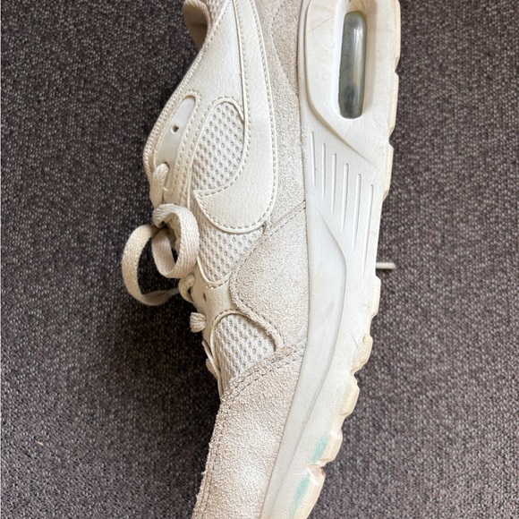 Nike Women's Air Max Sc White and Tan Sneakers
Size 8 - Picture 5 of 6